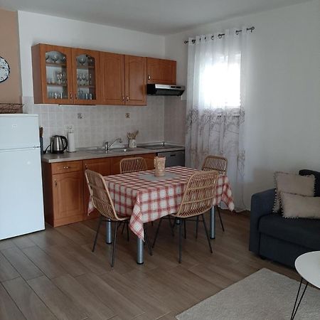 Appartement Apartman Mima à Porat  Extérieur photo