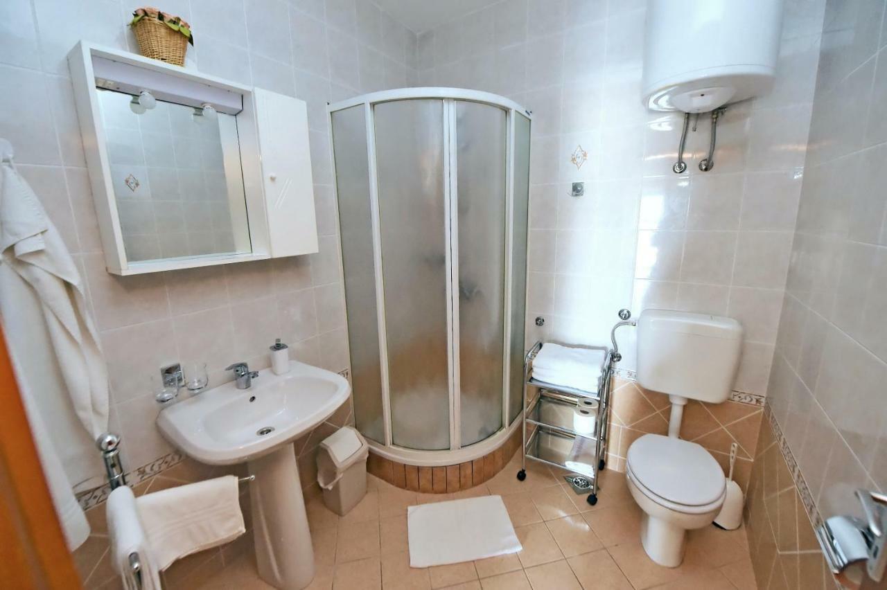 Appartement Apartman Mima à Porat  Extérieur photo
