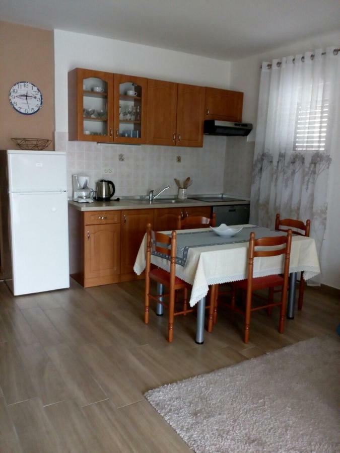 Appartement Apartman Mima à Porat  Extérieur photo